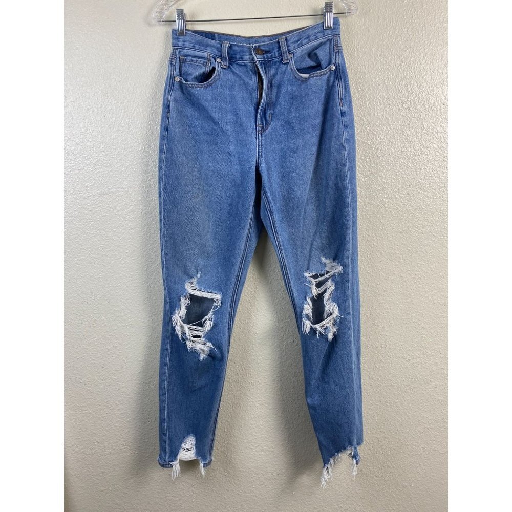 American Eagle Mom Jeans  Womens size 4 Tall Long Blue Distressed Denim Straight